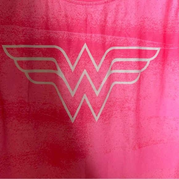 Under Armour Wonder Woman pink long sleeve top - Picture 12 of 12
